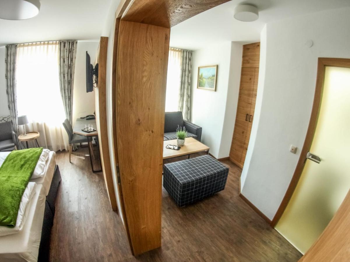 Hotel Zum Ehem. Koenigl. Bayr. Forsthaus Waldsassen Dış mekan fotoğraf